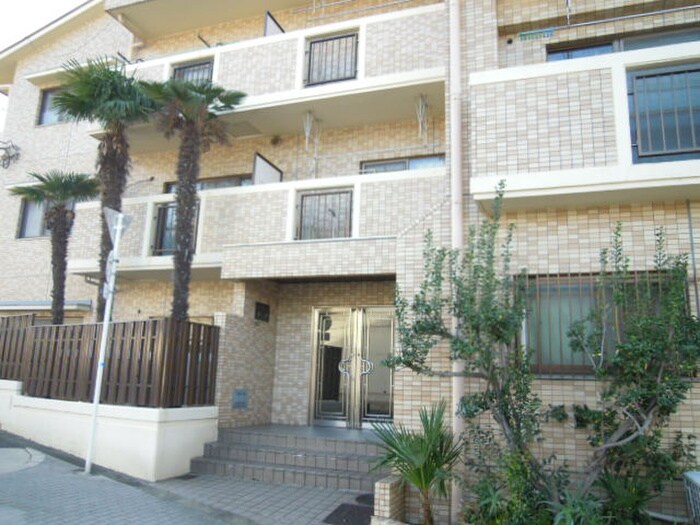 物件外観写真5　(エントランス部分)