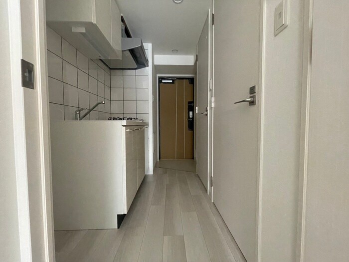 物件内観写真16　(廊下)