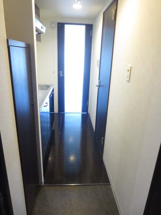物件内観写真13　(玄関)