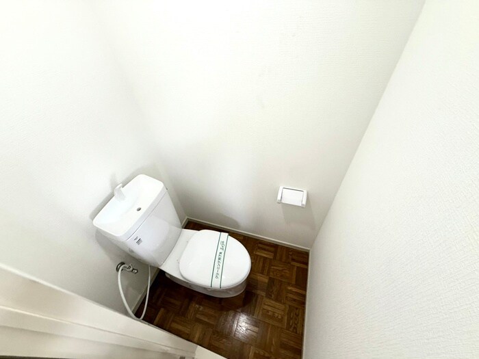 物件内観写真8　(トイレ)