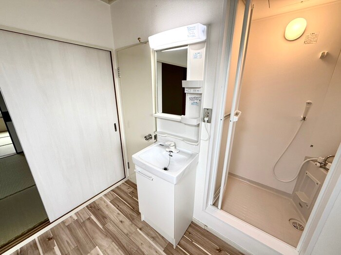 物件内観写真10　(洗面)