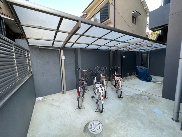 物件外観写真6　(駐車場)