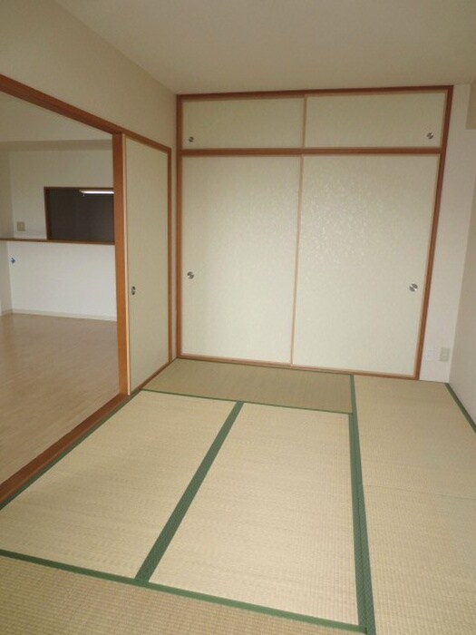 物件内観写真12　(居室)