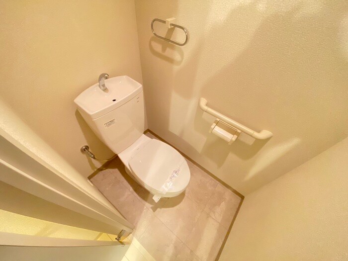 物件内観写真13　(トイレ)