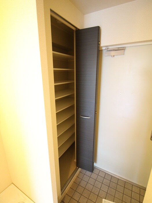 物件内観写真16　(靴箱)