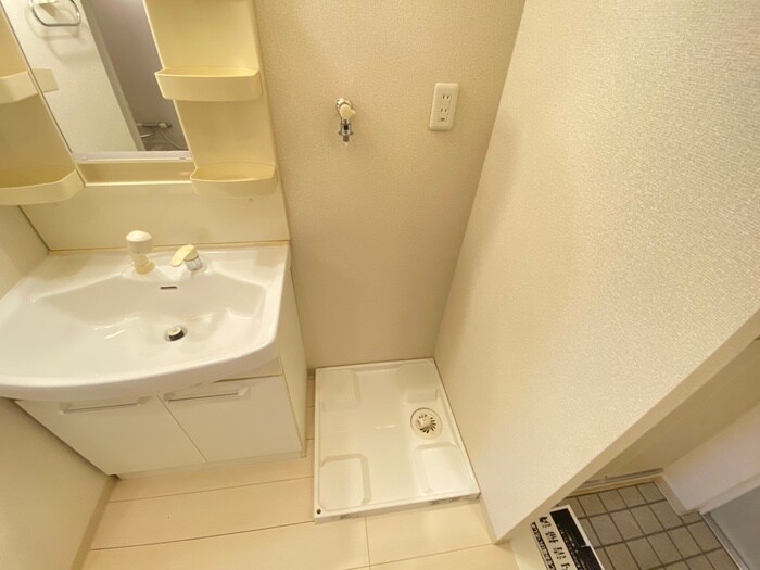 物件内観写真17　(洗濯機置場)