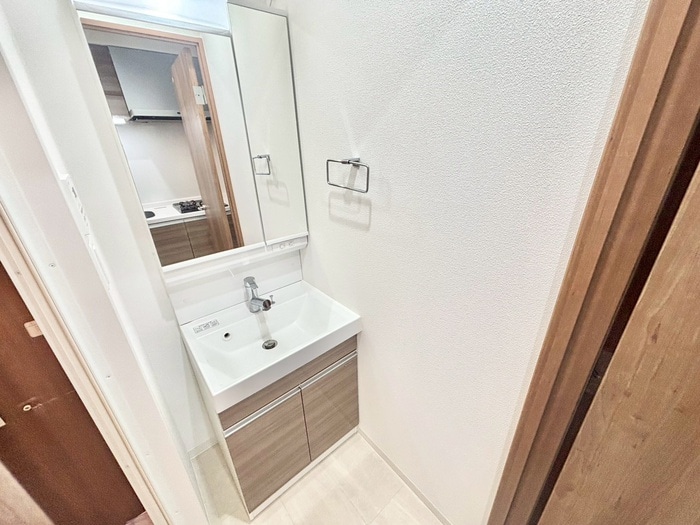 物件内観写真11　(洗面)