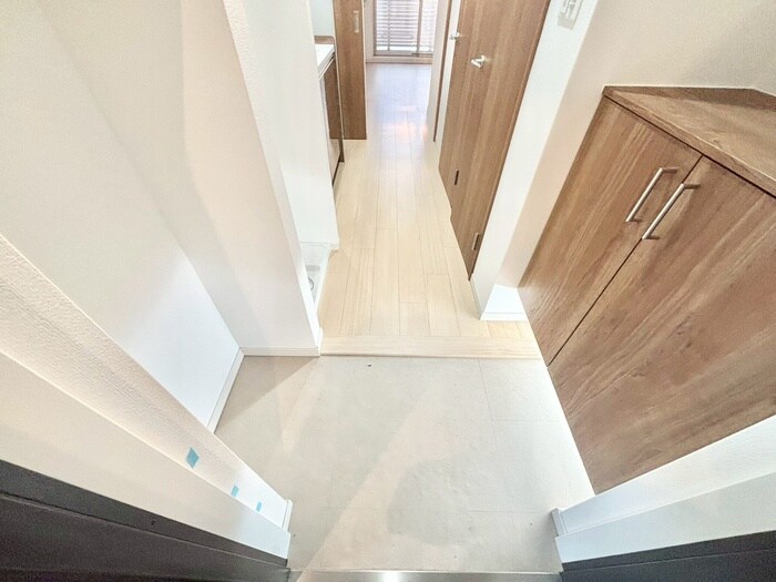 物件内観写真15　(玄関)