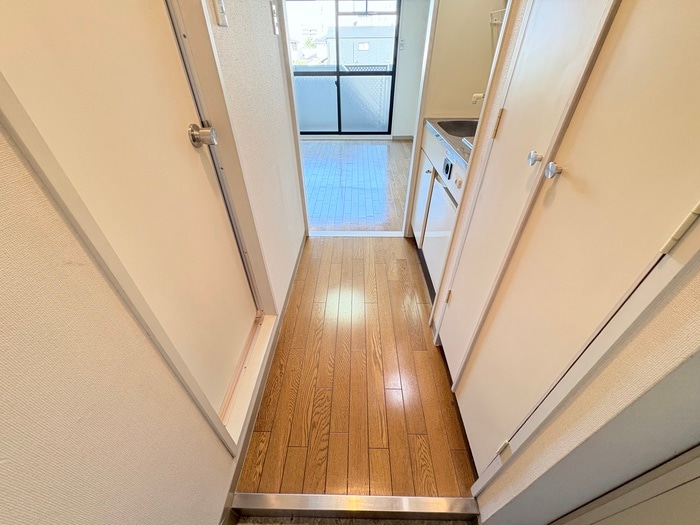 物件内観写真14　(廊下)