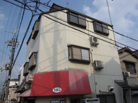 漆原マンション外観写真