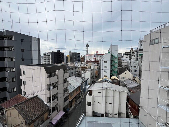 物件内観写真16　(室内からの展望)