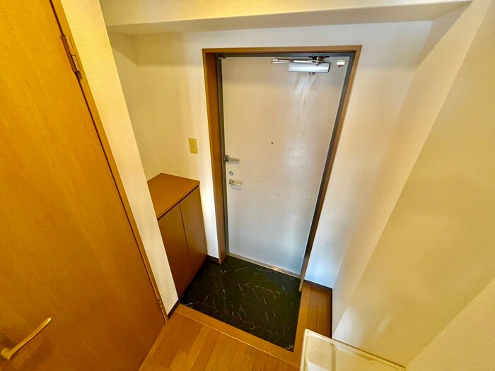 物件内観写真19　(玄関)