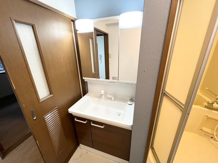 物件内観写真11　(洗面)