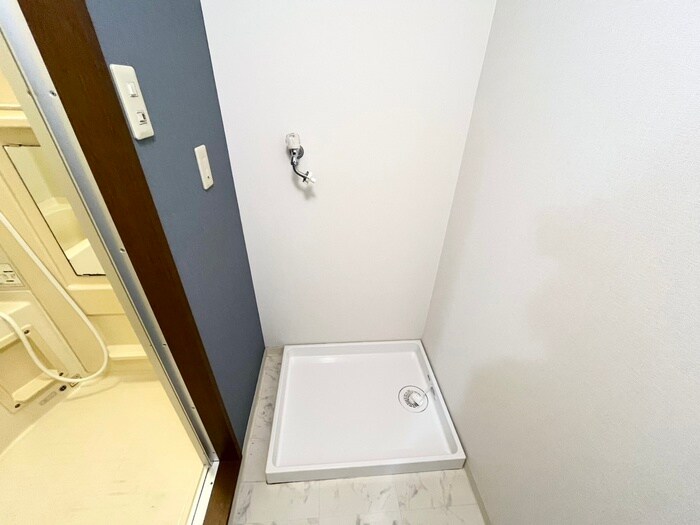 物件内観写真18　(洗濯機置場)