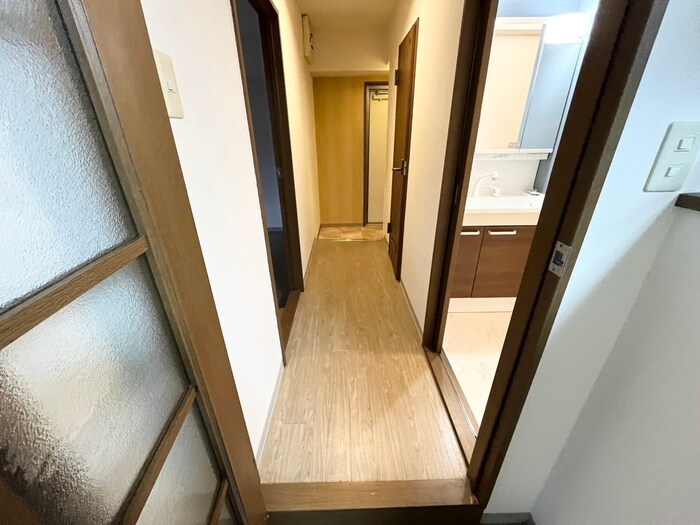 物件内観写真19　(廊下)