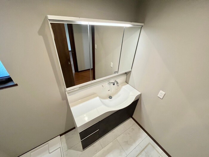 物件内観写真14　(洗面)