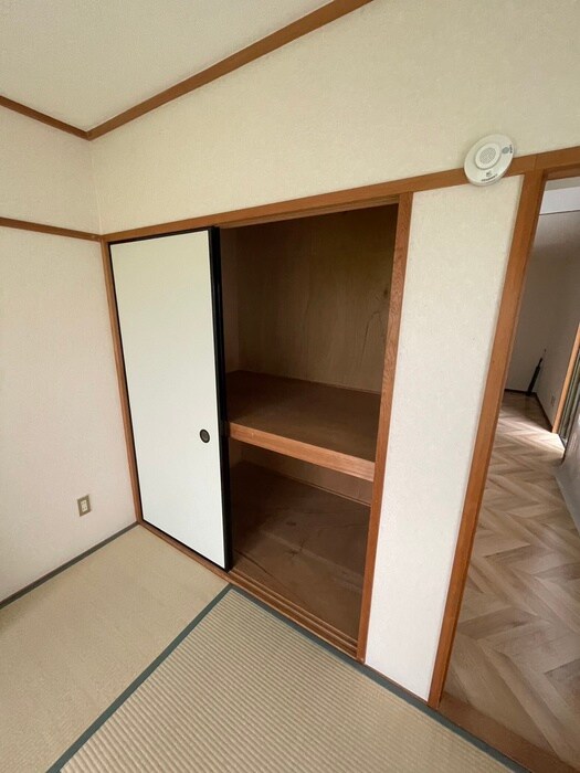 物件内観写真12　(収納)
