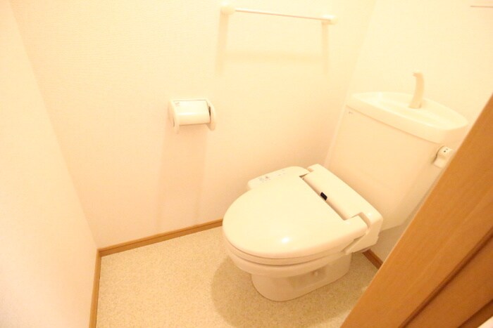 物件内観写真16　(トイレ)