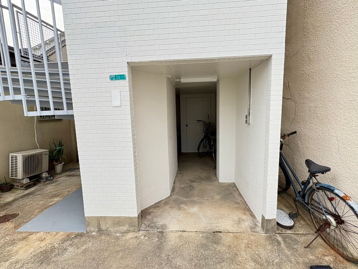 物件外観写真4　(駐輪場)