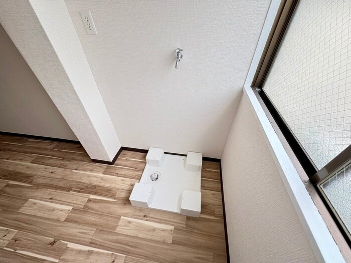 物件内観写真15　(洗濯機置場)