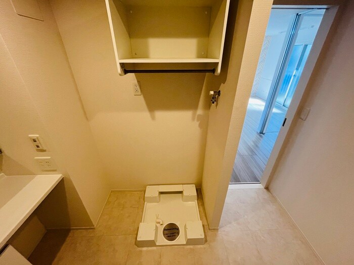 物件内観写真13　(洗濯機置場)