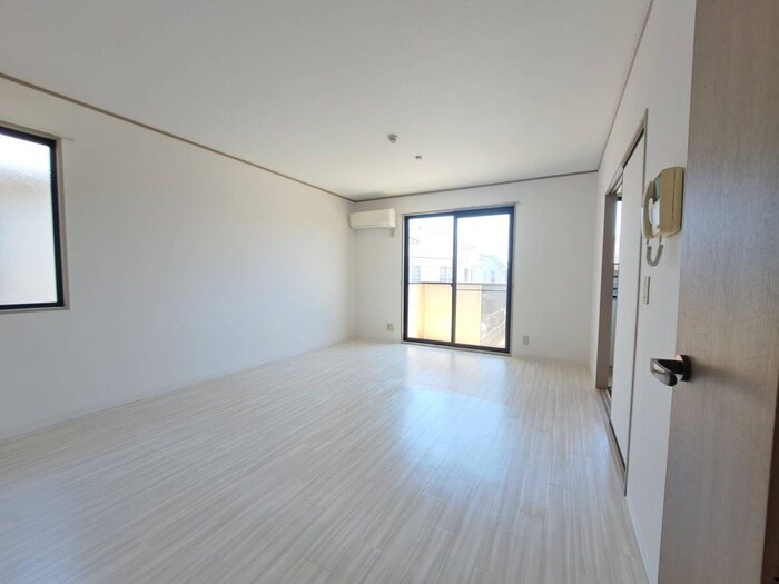 物件内観写真18　(居室)