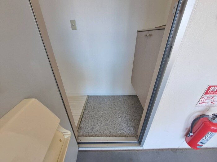 物件内観写真21　(玄関)