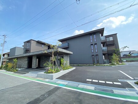 Palais Poire　B棟外観写真