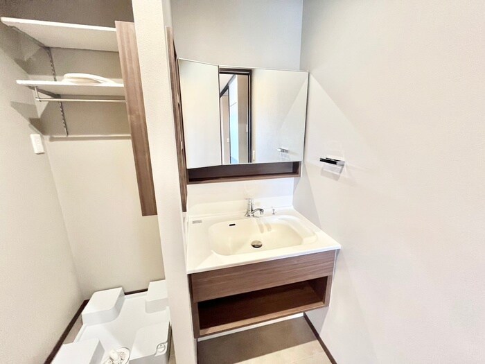 物件内観写真11　(洗面)