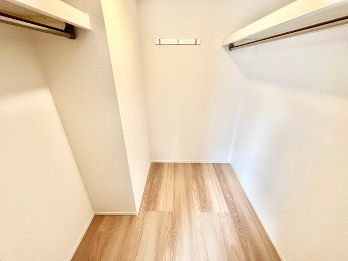 物件内観写真13　(収納)