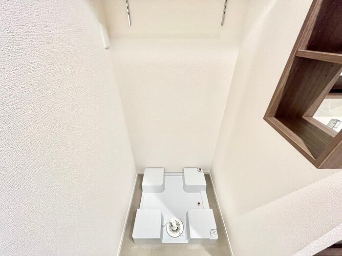 物件内観写真18　(洗濯機置場)