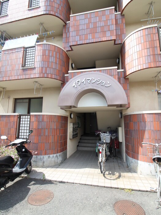 物件外観写真4　(エントランス部分)