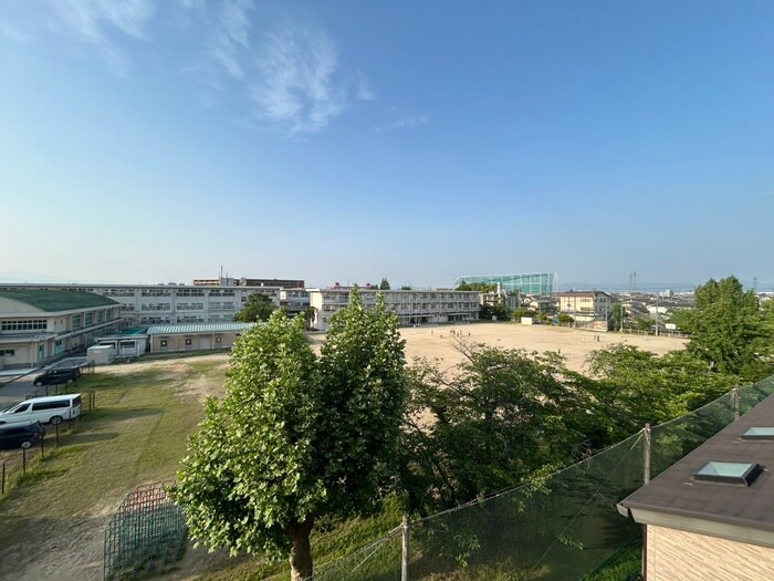 物件内観写真19　(室内からの展望)