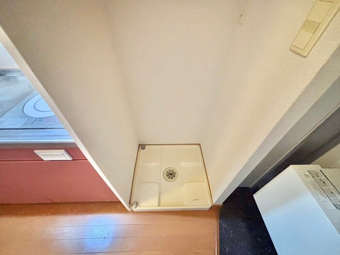 物件内観写真18　(洗濯機置場)