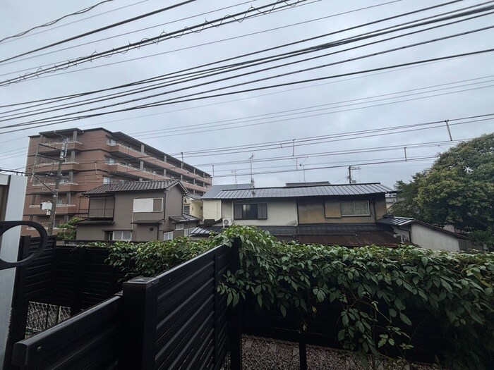 物件内観写真22　(室内からの展望)