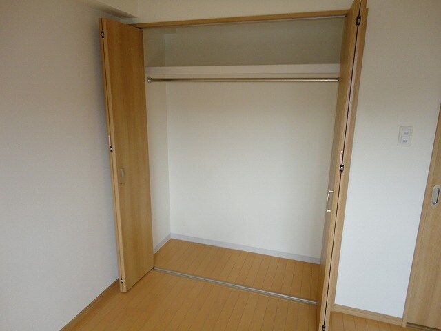 物件内観写真10　(収納)