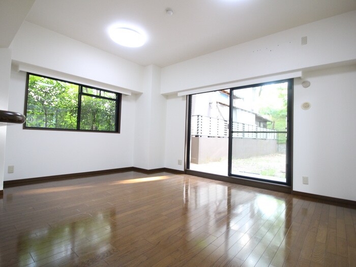 物件内観写真9　(居室)