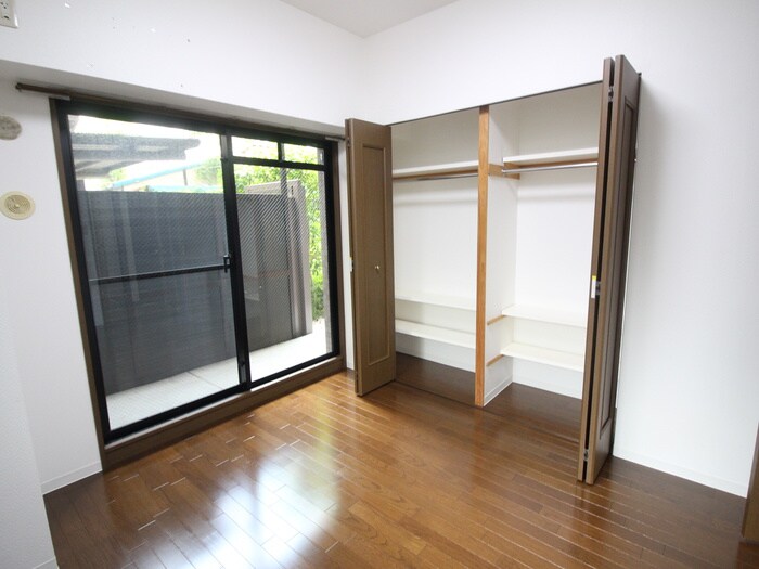 物件内観写真11　(居室)