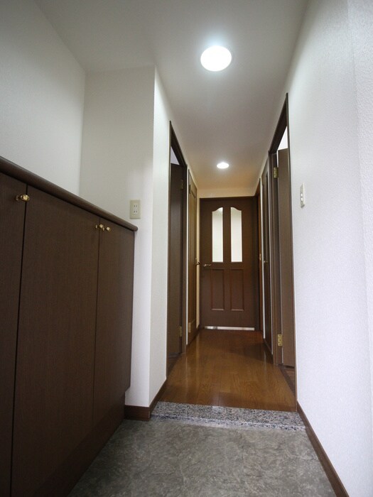 物件内観写真17　(廊下)
