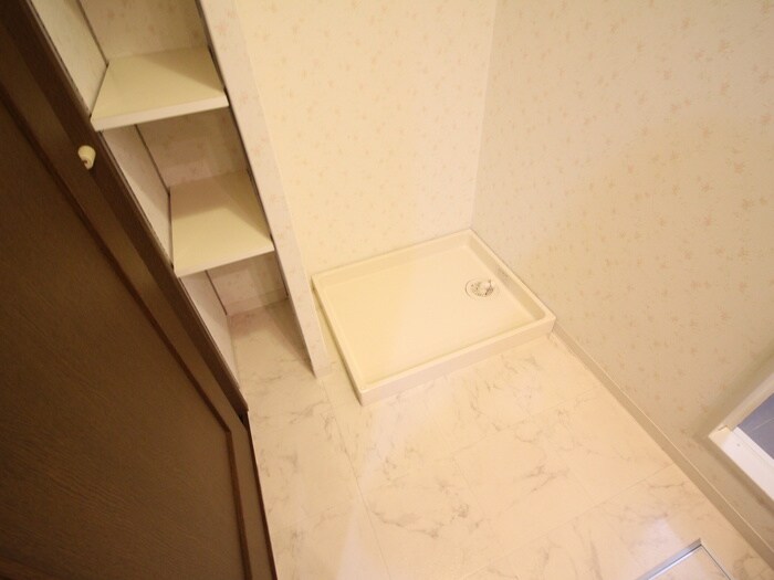 物件内観写真19　(洗濯機置場)