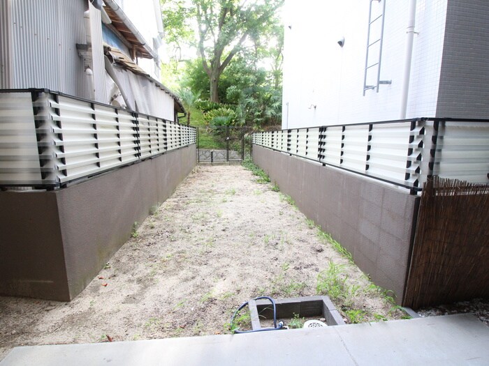 物件内観写真22　(室内からの展望)