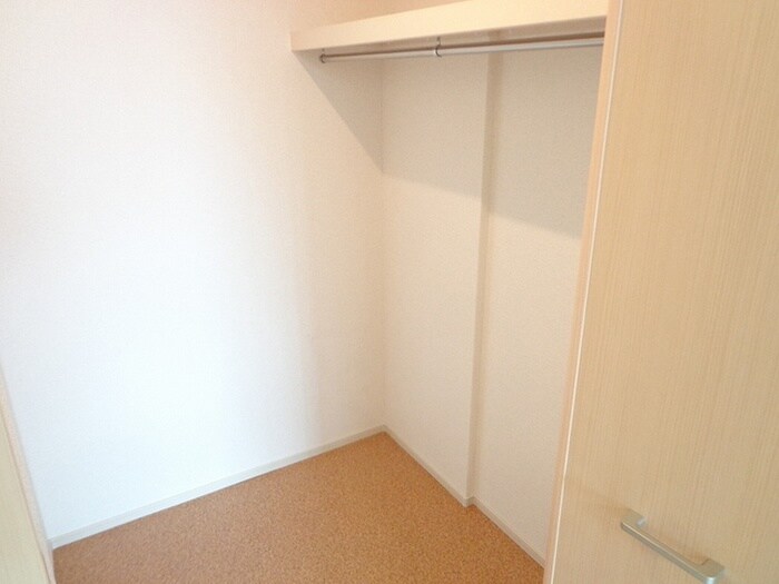 物件内観写真13　(収納)