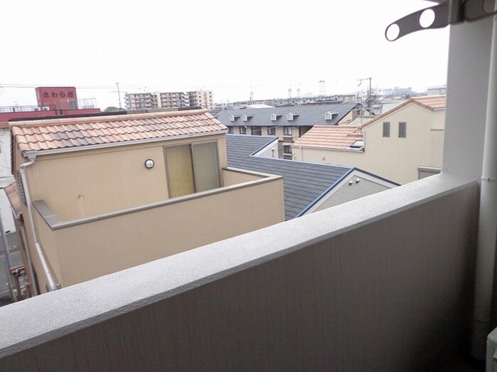 物件内観写真15　(室内からの展望)