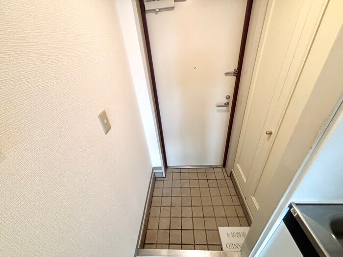 物件内観写真14　(玄関)