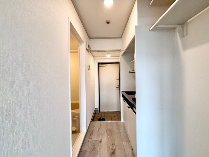 物件内観写真17　(廊下)