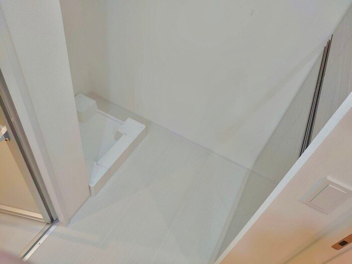 物件内観写真17　(洗濯機置場)