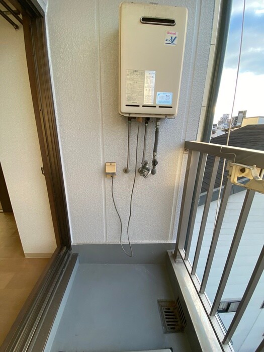 物件内観写真18　(洗濯機置場)