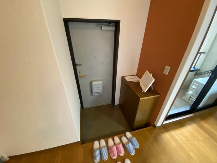 物件内観写真16　(玄関)