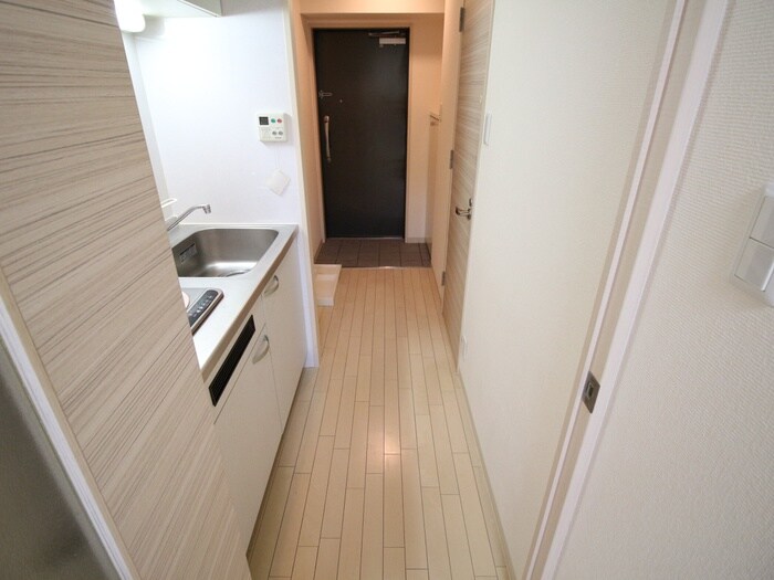 物件内観写真14　(廊下)