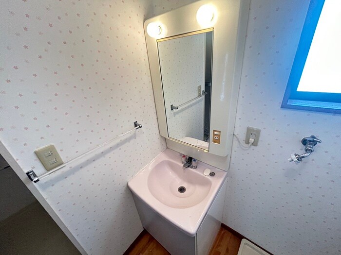 物件内観写真10　(洗面)